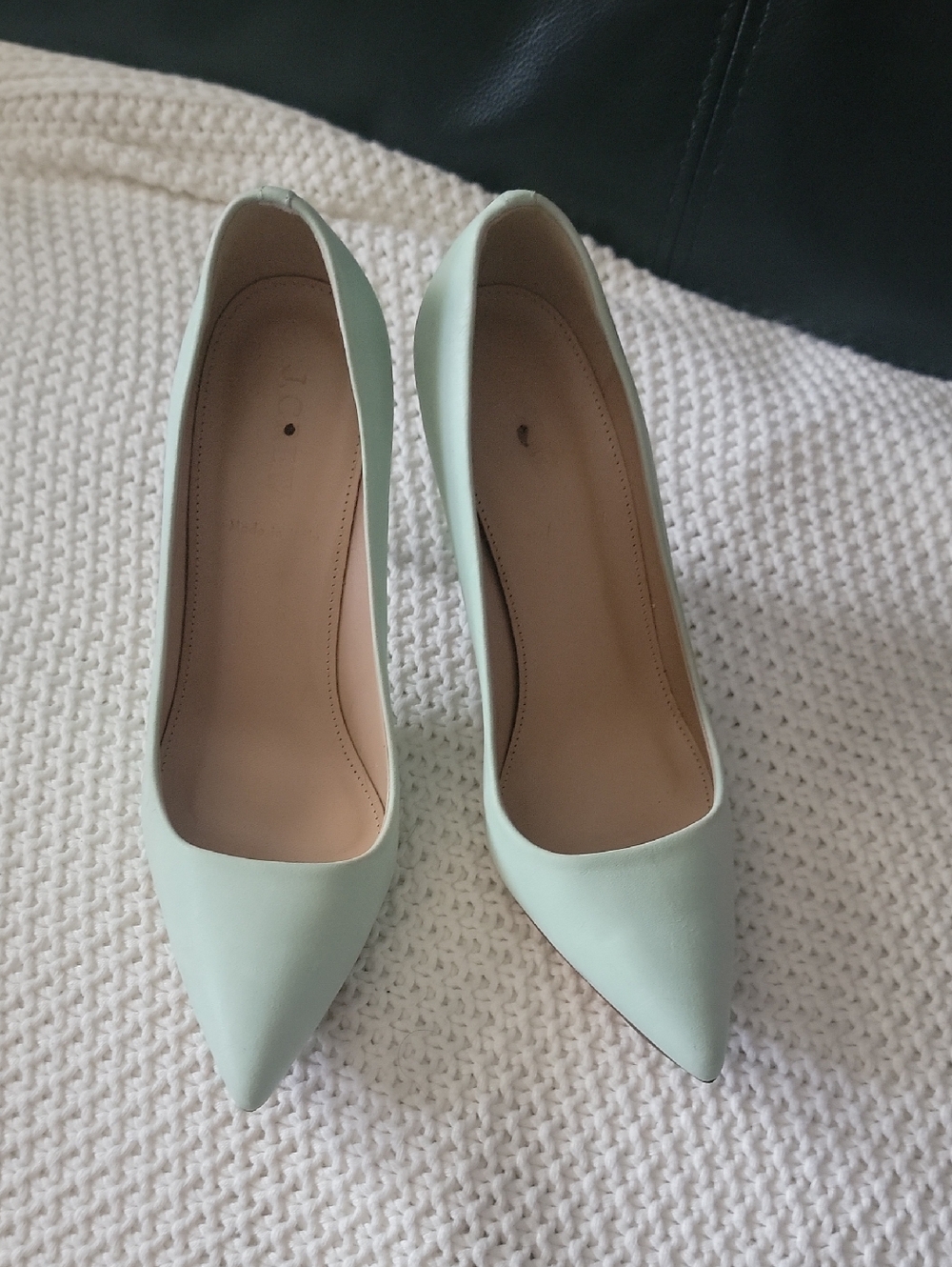 Like New J. Crew 6.5 Mint Green Leather High Heel Shoes Made In Italy